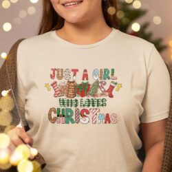 Just a Girl Who Loves Christmas T-Shirt Natural
